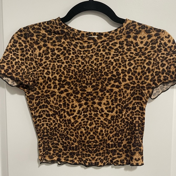 Garage Cheeta Print Crop Top - Picture 1 of 2